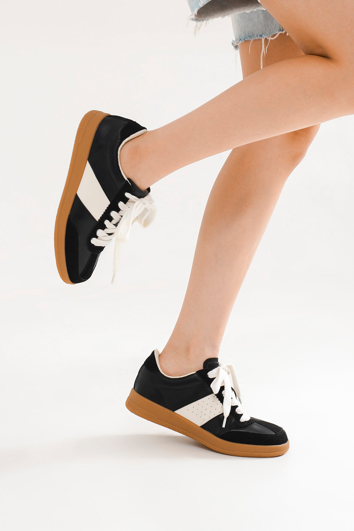 Lace-Up Sneakers SOUL-01